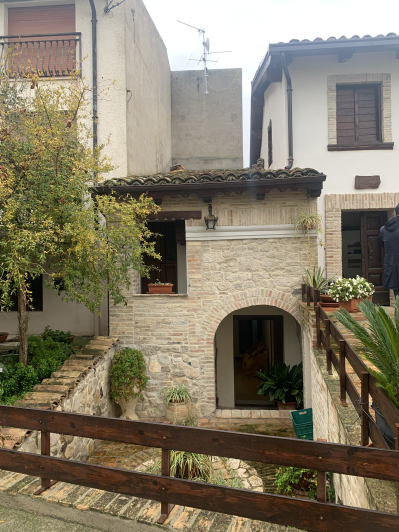 Image No.17-5 Bed Country Property for sale