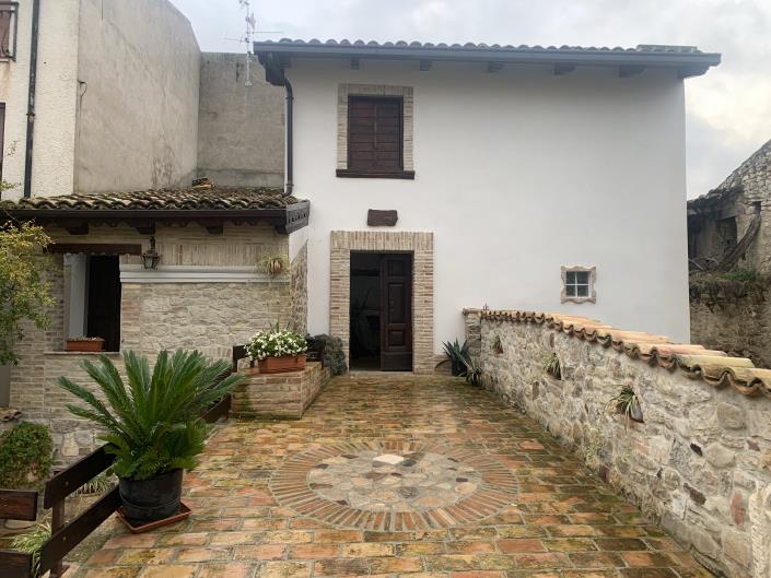 Image No.38-5 Bed Country Property for sale