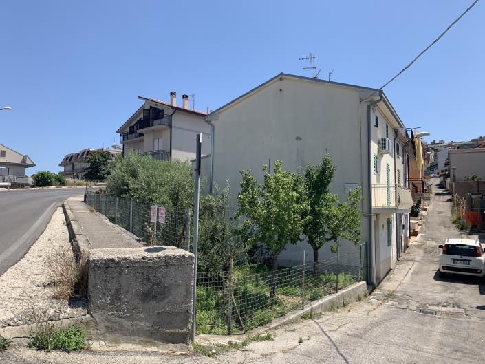 Image No.43-4 Bed Townhouse for sale