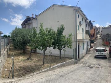 1 - Castél Frentano, Maison de ville