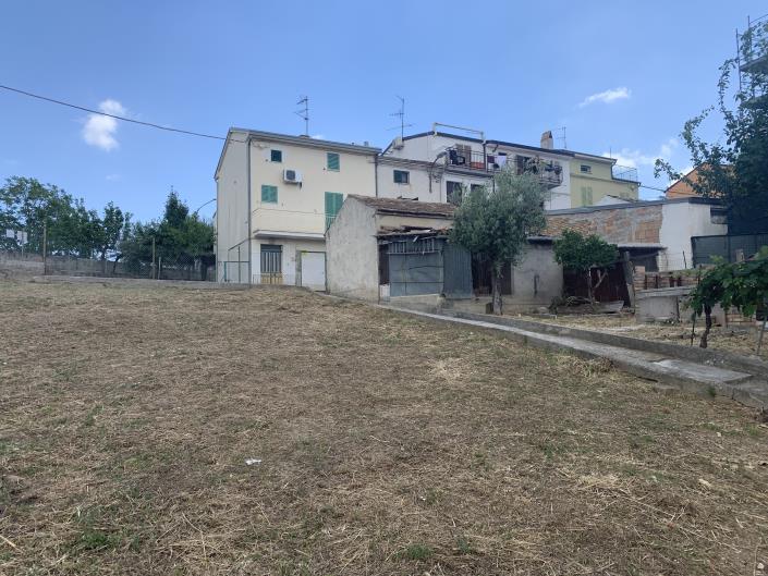 Image No.44-4 Bed Townhouse for sale