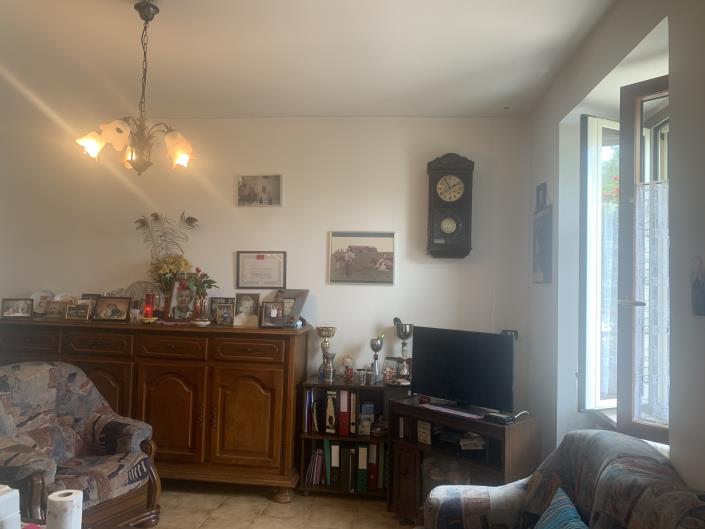 Image No.11-3 Bed Country Property for sale