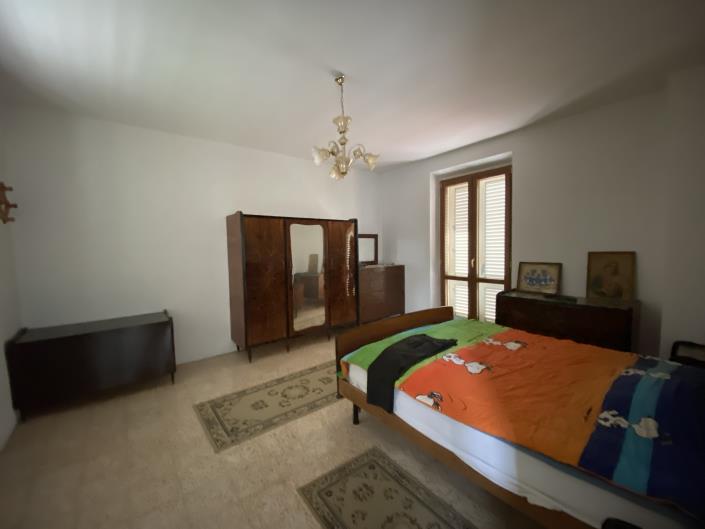 Image No.33-3 Bed Country Property for sale