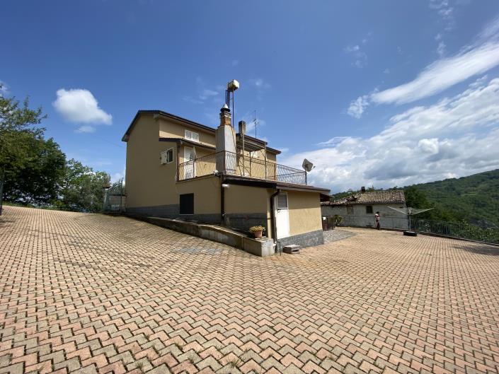 Image No.42-3 Bed Country Property for sale