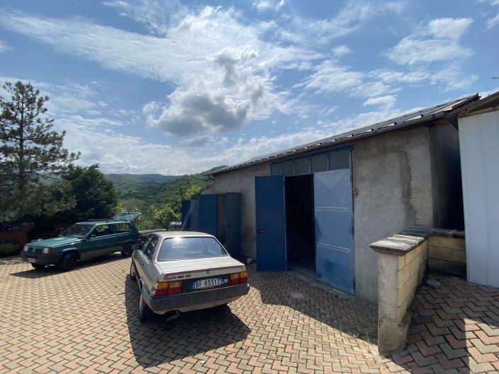 Image No.44-3 Bed Country Property for sale