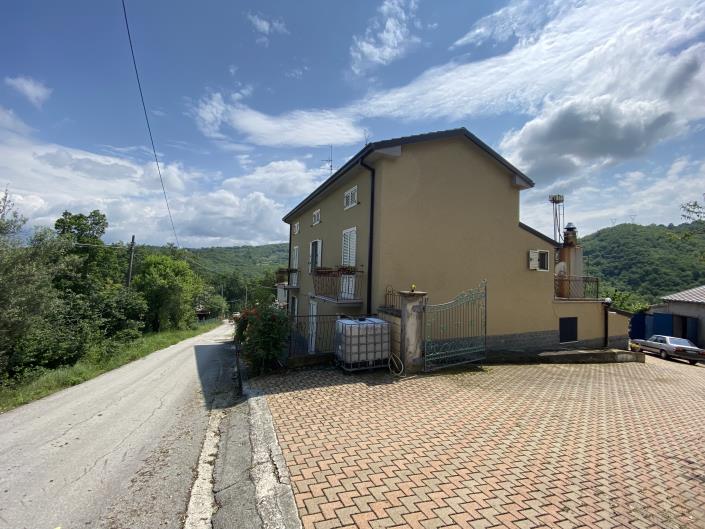 Image No.47-3 Bed Country Property for sale