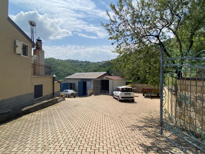 Image No.49-3 Bed Country Property for sale