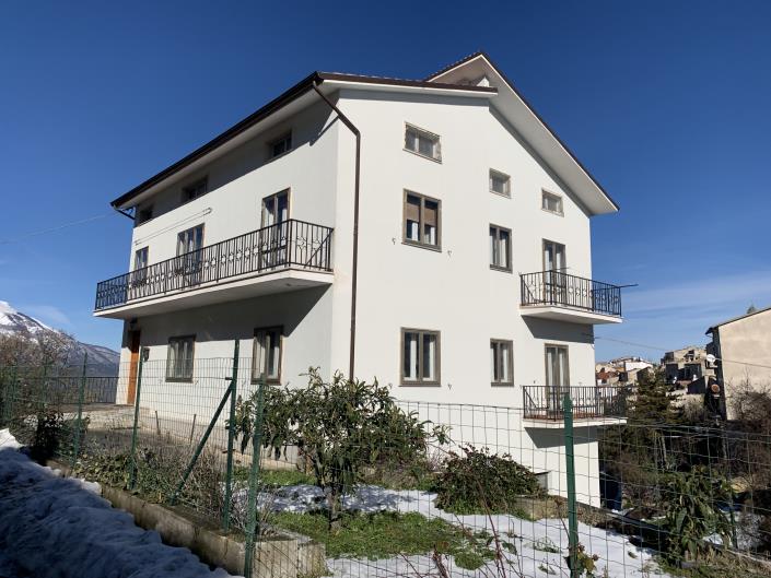 Image No.1-Villa / Detached for sale