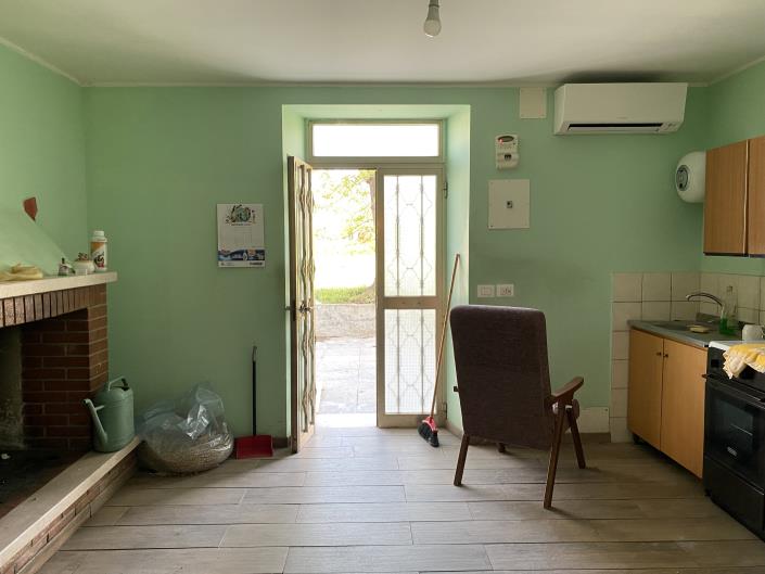 Image No.12-4 Bed Country House for sale