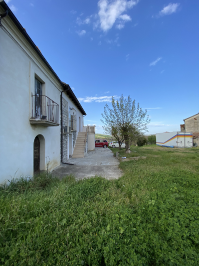 Image No.32-4 Bed Country House for sale