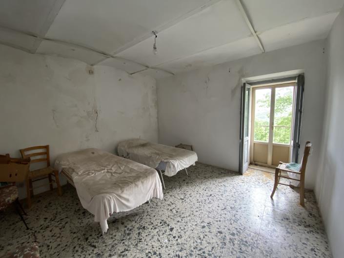 Image No.29-3 Bed Country Property for sale