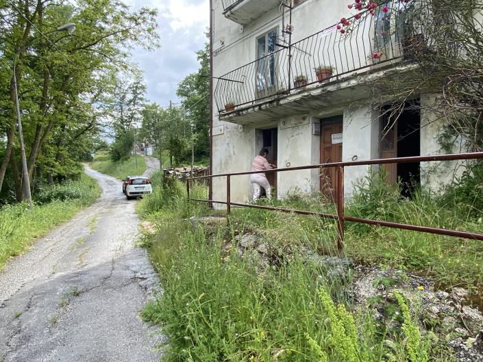 Image No.43-3 Bed Country Property for sale