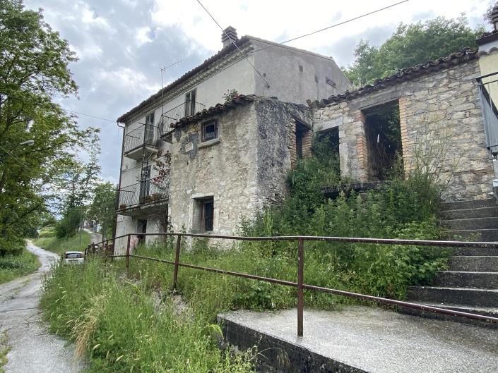 Image No.48-3 Bed Country Property for sale