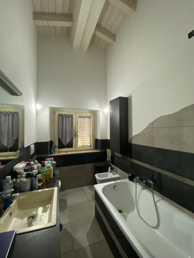 Image No.9-2 Bed House for sale