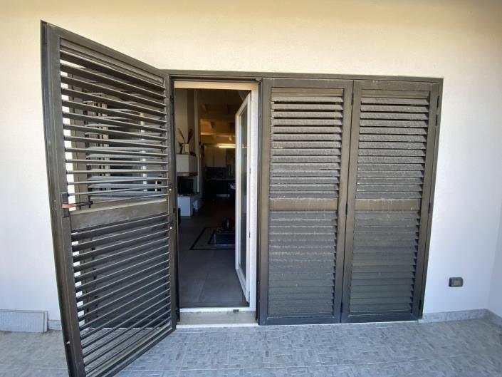 Image No.14-2 Bed House for sale