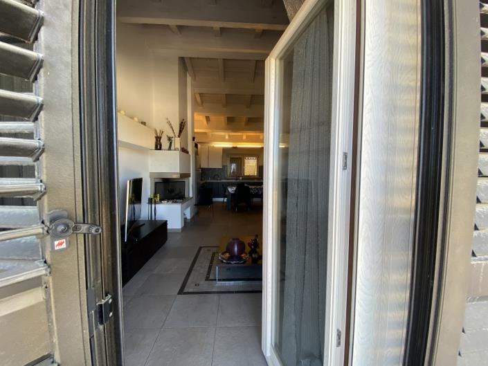 Image No.15-2 Bed House for sale