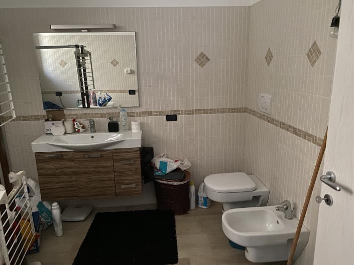 Image No.26-2 Bed House for sale