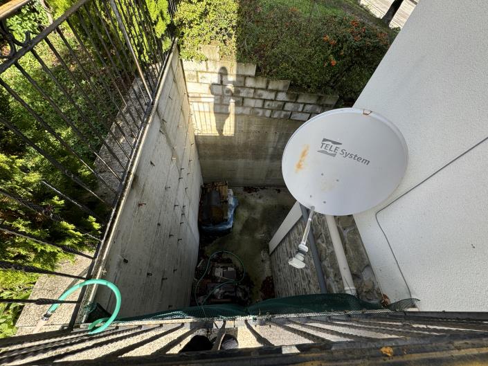 Image No.51-2 Bed House for sale