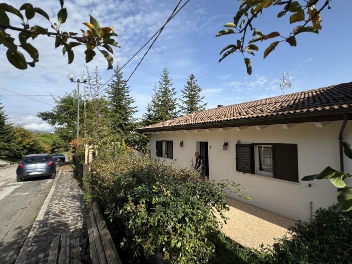 Image No.56-2 Bed House for sale