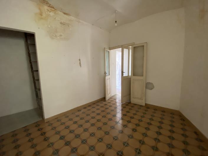 Image No.19-3 Bed Townhouse for sale