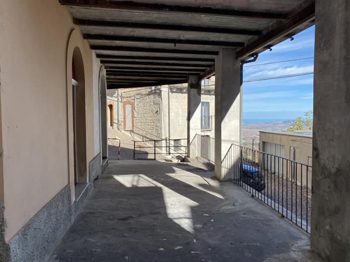 Image No.45-3 Bed Townhouse for sale