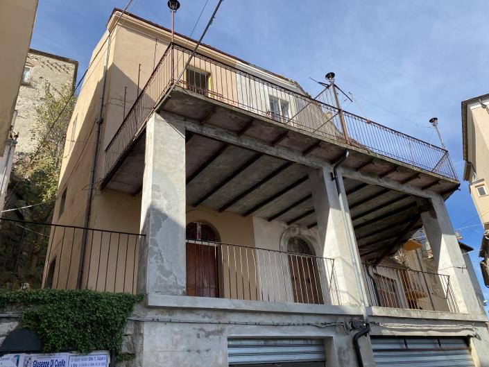 Image No.41-3 Bed Townhouse for sale