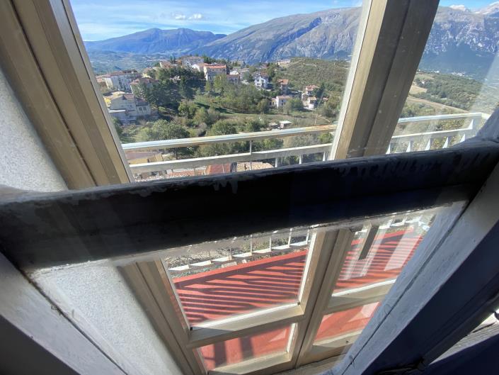 Image No.15-3 Bed Townhouse for sale