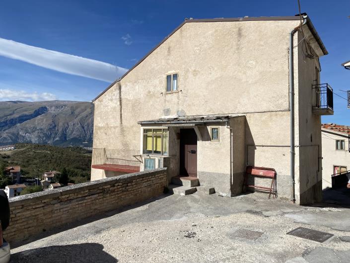 Image No.38-3 Bed Townhouse for sale