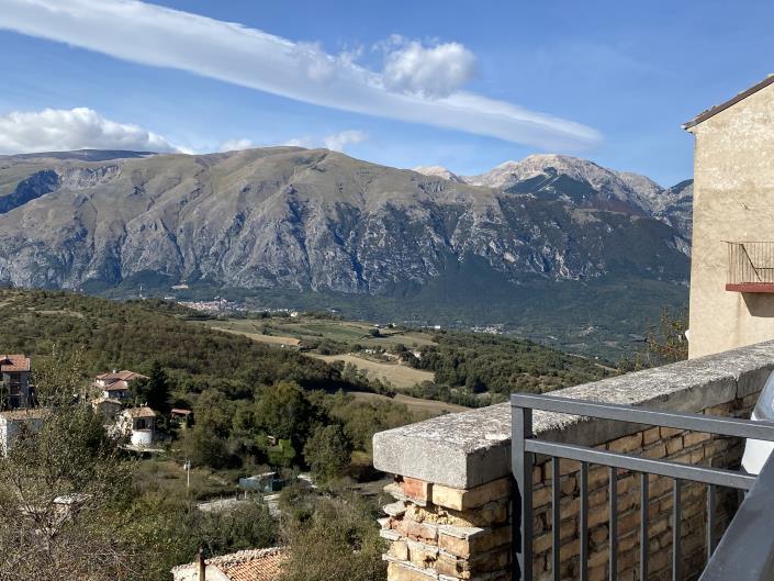 Image No.45-3 Bed Townhouse for sale