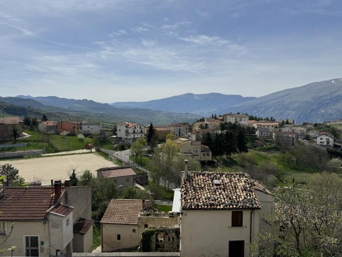 Image No.51-3 Bed Townhouse for sale