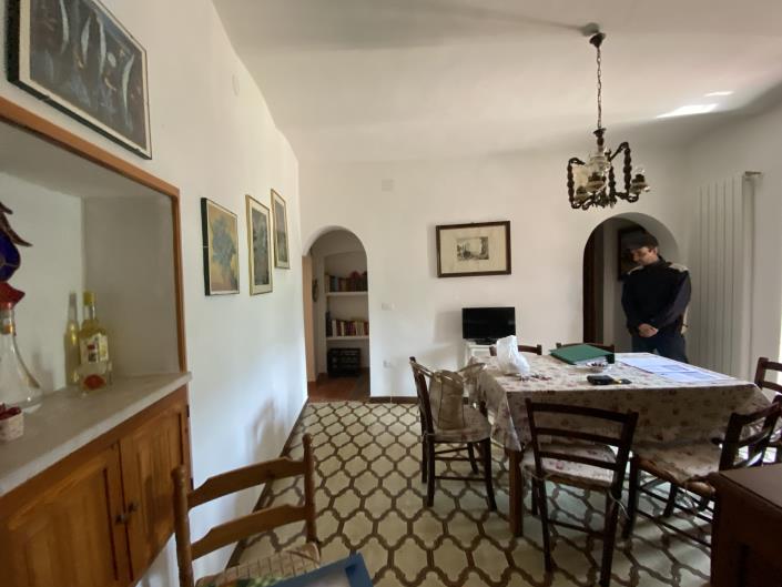 Image No.10-4 Bed Townhouse for sale