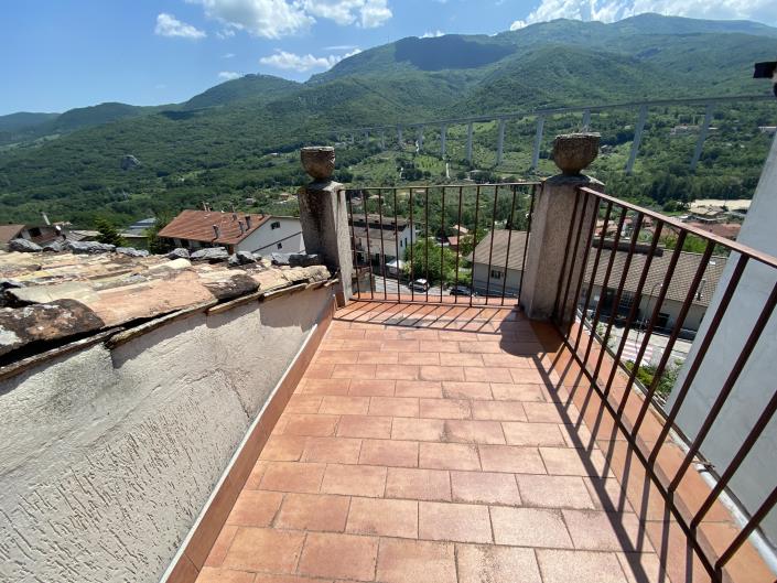 Image No.5-4 Bed Townhouse for sale