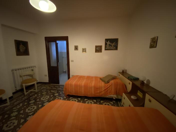 Image No.33-4 Bed Townhouse for sale