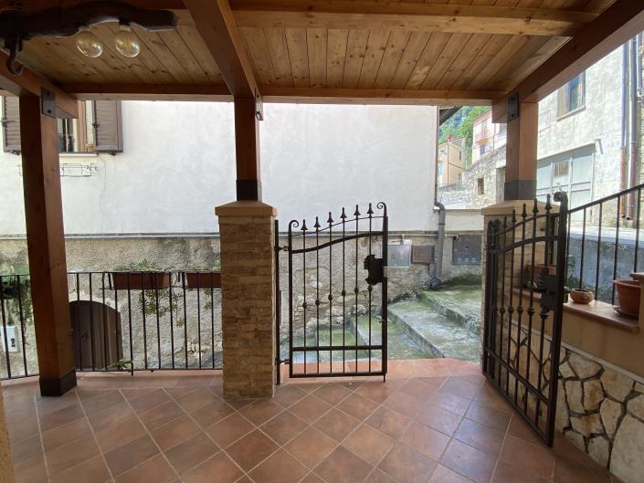 Image No.51-4 Bed Townhouse for sale