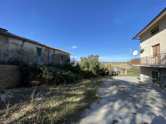 Image No.4-Terrain à vendre à Castél Frentano