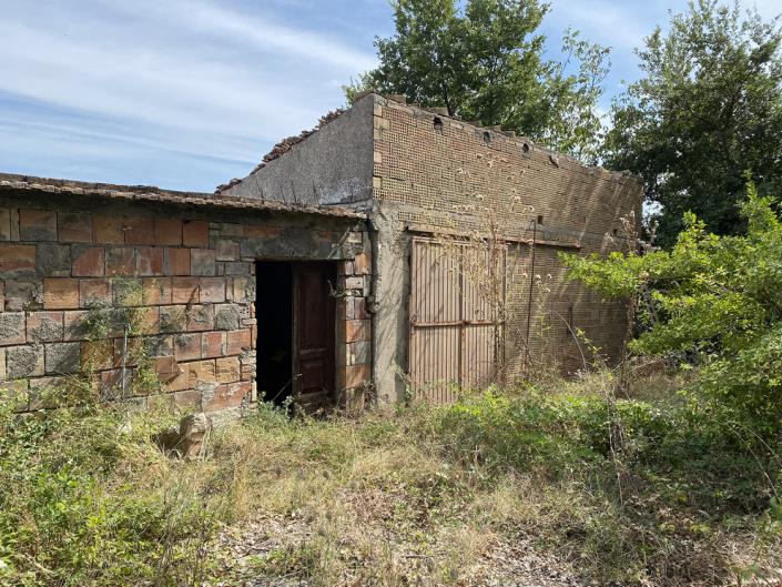 Image No.33-Farmhouse for sale