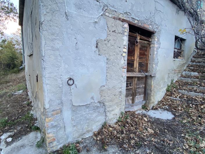 Image No.43-2 Bed Country House for sale