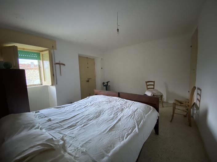 Image No.22-2 Bed Country House for sale