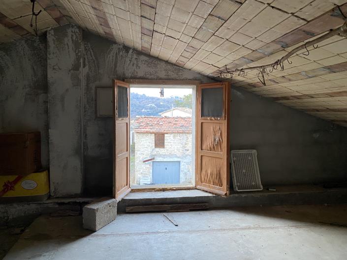 Image No.29-2 Bed Country House for sale