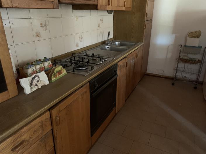 Image No.5-2 Bed House for sale