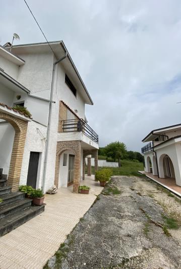 Image No.25-3 Bed House for sale