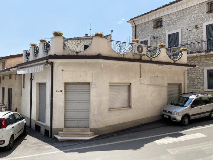 Image No.5-1 Bed Townhouse for sale