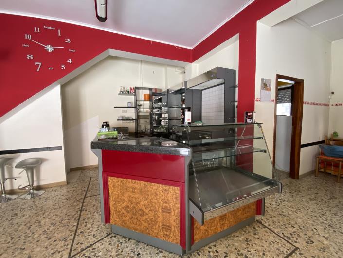 Image No.30-1 Bed Townhouse for sale