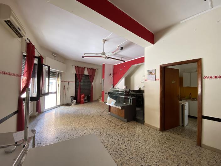 Image No.12-1 Bed Townhouse for sale