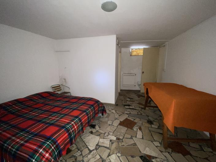 Image No.17-1 Bed Townhouse for sale