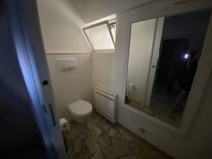 Image No.27-1 Bed Townhouse for sale