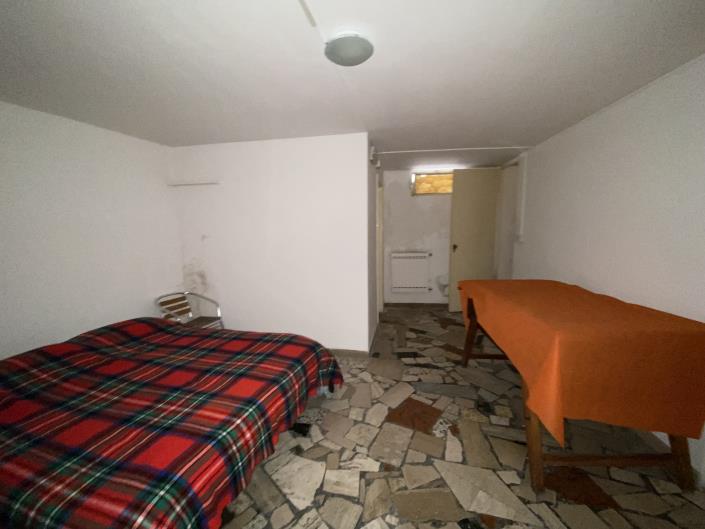 Image No.20-1 Bed Townhouse for sale