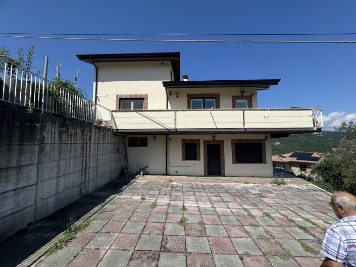 Image No.29-5 Bed Villa / Detached for sale