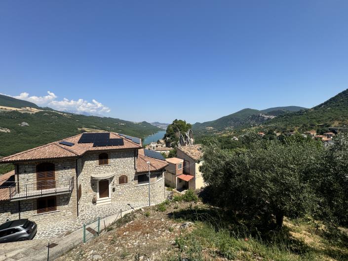 Image No.31-5 Bed Villa / Detached for sale