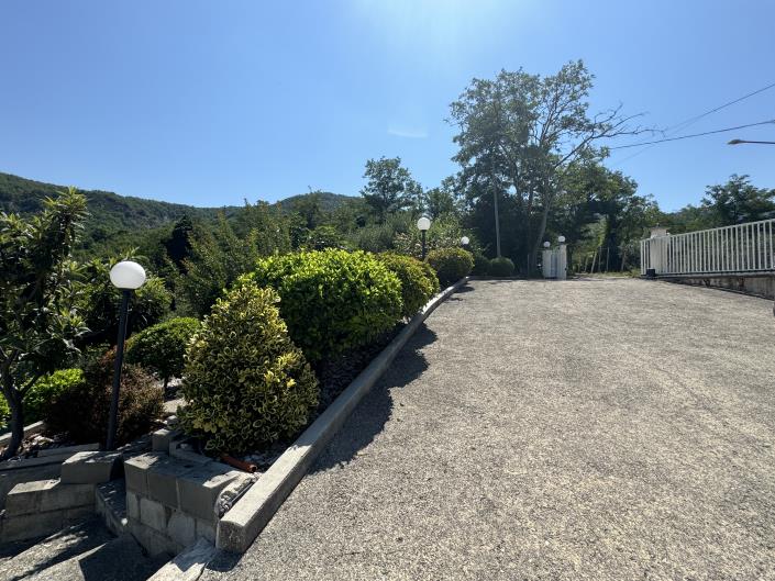 Image No.39-5 Bed Villa / Detached for sale